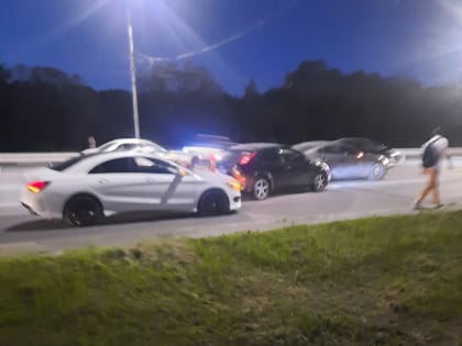 На Московском произошло ДТП на выделенной полосе