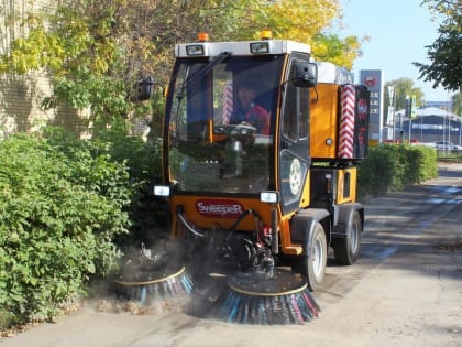 Выкашивание газонов и уборка общественных территорий: Дирекция благоустройства проводит сезонные работы