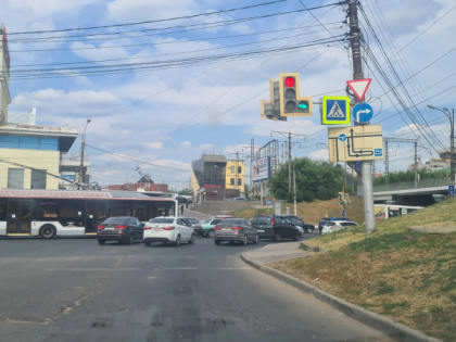 На перекрёстке Московского и Михайловского шоссе в Рязани начал работать светофор