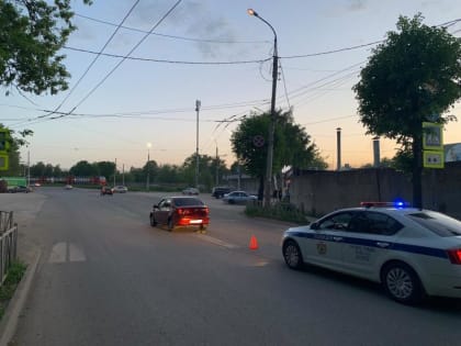 На улице Чкалова сбили 10-летнюю девочку на самокате