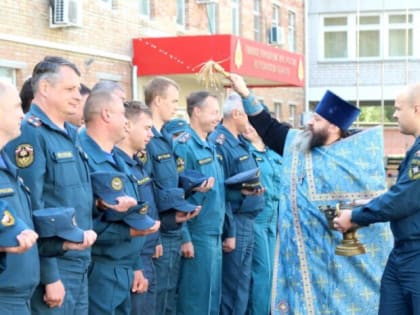 В Рязани прошёл молебен в честь памяти иконы Божьей Матери «Неопалимая Купина»