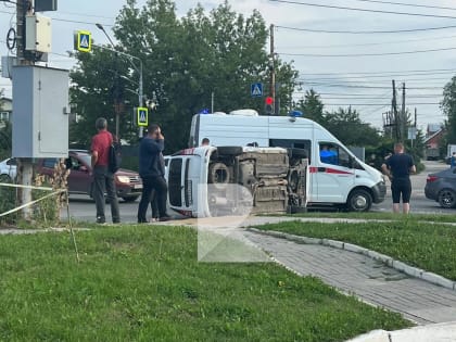 В ДТП в Дашково-Песочне перевернулась машина