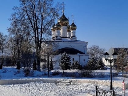 Туристы пожаловались депутатам на отсутствие общественных туалетов в Солотче