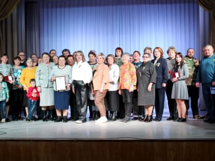 Светлана Ворнакова поблагодарила волонтеров и добровольцев ТОС за  неравнодушие и активную гражданскую позицию