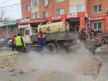 Крупную аварию на теплотрассе на улице Грибоедова в Рязани устранили 11 февраля 2023