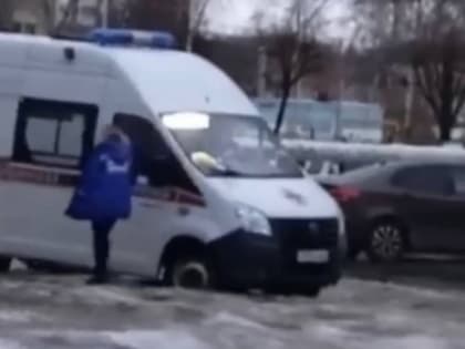 В Рязани снова застряла машина скорой помощи
