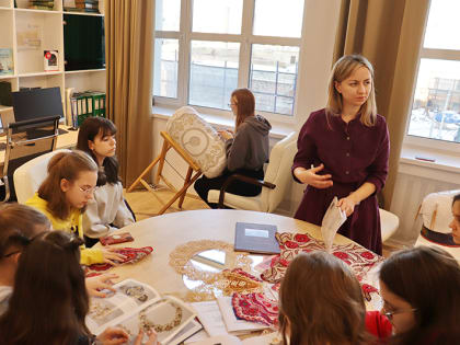 Кружевоплетение и вышивка вместе с рязанскими мастерами