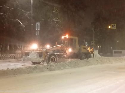 Администрация города продолжает отрабатывать обращения граждан по уборке снега