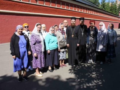 Группа паломников из Архиерейского подворья села Лашма Касимовского района  совершила паломничество по святым местам города Москвы