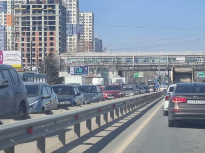 Московское шоссе Рязани встало в пробку 8 апреля