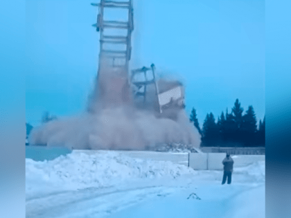 В Сасове демонтировали 12-этажное здание завода «Саста»