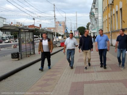 Администрация города: расклейка объявлений вне установленных мест запрещена