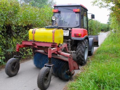 В Рязани выкашивали газоны и убирали общественные пространства