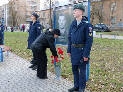 В Гвардейском сквере состоялась реэкспозиция фотовыставки «Время выбрало нас»