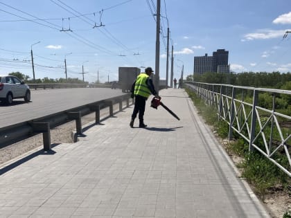 В Рязани продолжается работа по уборке и благоустройству