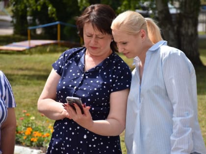 Анна Рослякова проинспектировала благоустройство детского сада №10 в Сасове