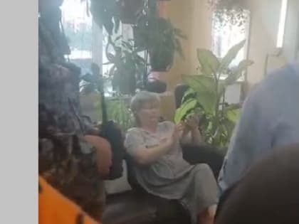 В Рязанской области клиентка салона красоты пыталась расправиться с мастером ножницами