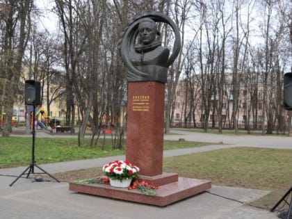 В России простились с летчиком-космонавтом, дважды Героем Советского Союза Владимиром Аксеновым