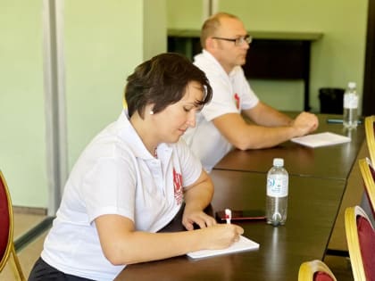 Мария Дробот в Подмосковном Центре политической учебы встретилась со слушателями курса подготовки пионервожатых