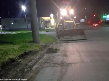 Спецтехника ночью выйдет на уборку дорог: список улиц
