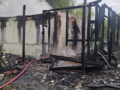 В селе Поляки Путятинского района сгорел дом