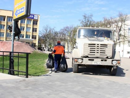 В Рязани продолжаются сезонные работы по благоустройству