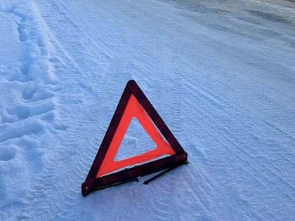 На улице Каширина столкнулись две иномарки