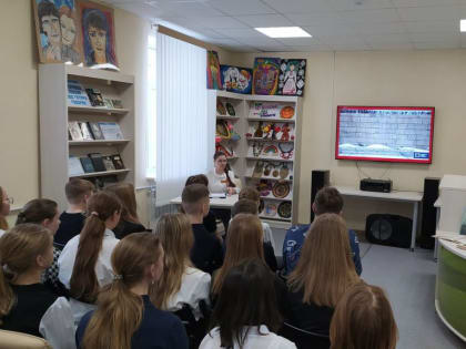 БЕССМЕРТНЫЙ ПОДВИГ ЛЕНИНГРАДА