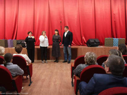 В школе №76 поздравили педагогов и наставников