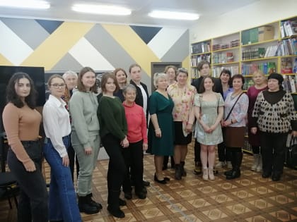 Вы — свет, что на земле не гаснет никогда