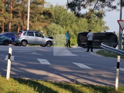 На дороге под Рязанью перевернулся автомобиль