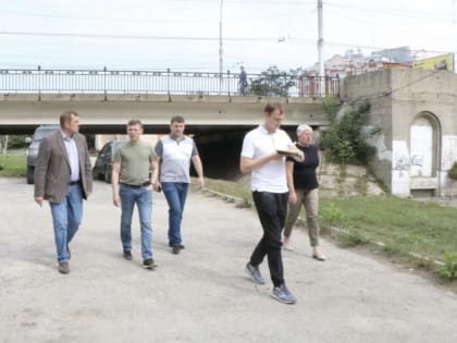 Виталий Артемов провел объезд городских территорий