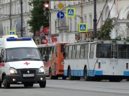 В Екатеринбурге злой пассажир искусал водителя троллейбуса