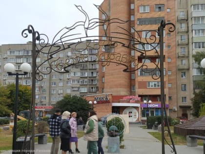 В сквере «Белых журавлей» продолжаются работы по благоустройству территории