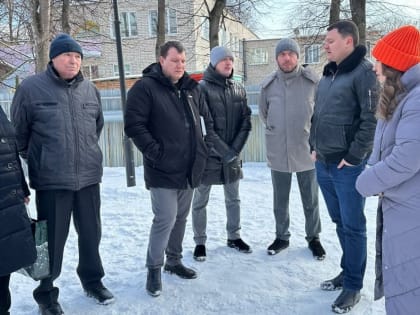 Сергей Самарский: «Благодаря установке в сквере новой площадки и спортивного оборудования отдых для жителей района станет более комфортным»