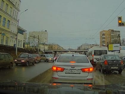 ДТП на Московском шоссе Рязани днём 14 марта попало на видео