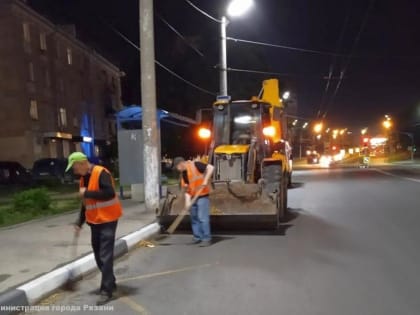 Спецтехника продолжит уборку дорог в круглосуточном режиме