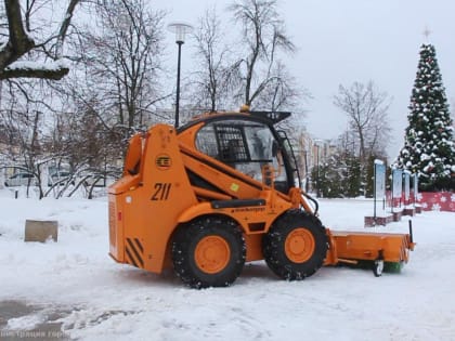Новая техника Дирекции благоустройства города вышла на уборку
