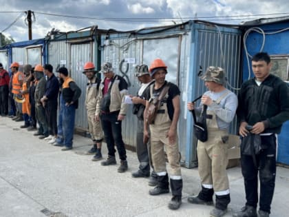 В Семчине полиция обнаружила 47 нелегальных мигрантов на стройке