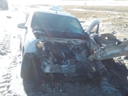 В Пронском районе Renault Logan попал под фуру, пострадала женщина