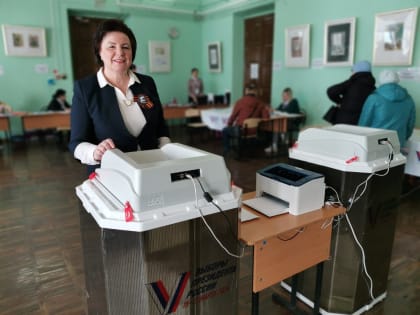 Член ОП РФ Ольга Воронова проголосовала на рязанском избирательном участке №1023
