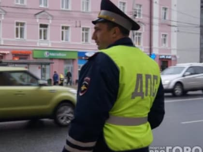На трассе в Рязанской области в аварию попали два байкера