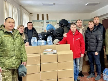 Антон Астафьев и Сергей Самарский передали гуманитарную помощь бойцам СВО