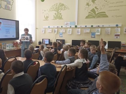 В Дягилево на дорогу упало дерево