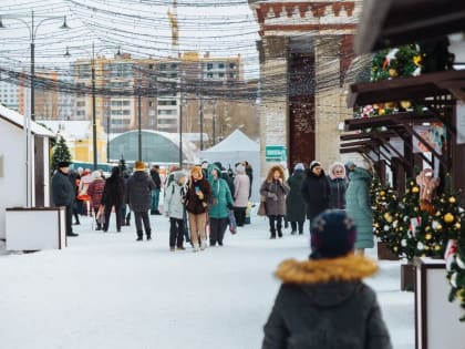 Новогодние ярмарки на площади Победы и в Торговом городке Рязани посетили почти 16 тысяч человек