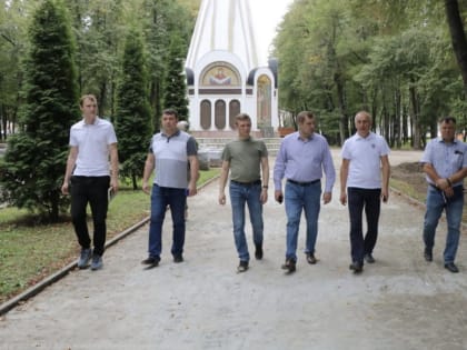 И.о. мэра Рязани проверил ход благоустройства Кремлевского сквера