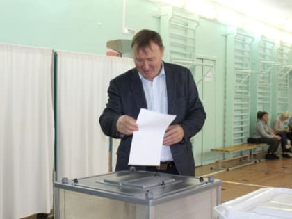 Руководители фракций проголосовали на выборах в  городскую Думу