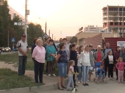 Шум за окном мешает уснуть жителям спального района в Канищеве