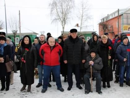 Память о героях должна быть увековечена!