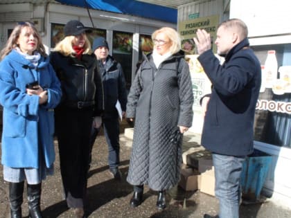 Татьяна Панфилова провела выездное совещание в поселке Строитель